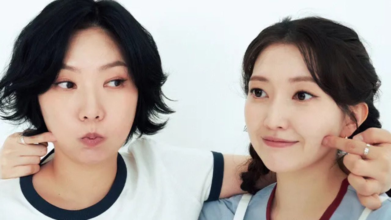 Exploring the Serene Soundscapes of 옥상달빛: South Korea’s Avant-Garde Duo